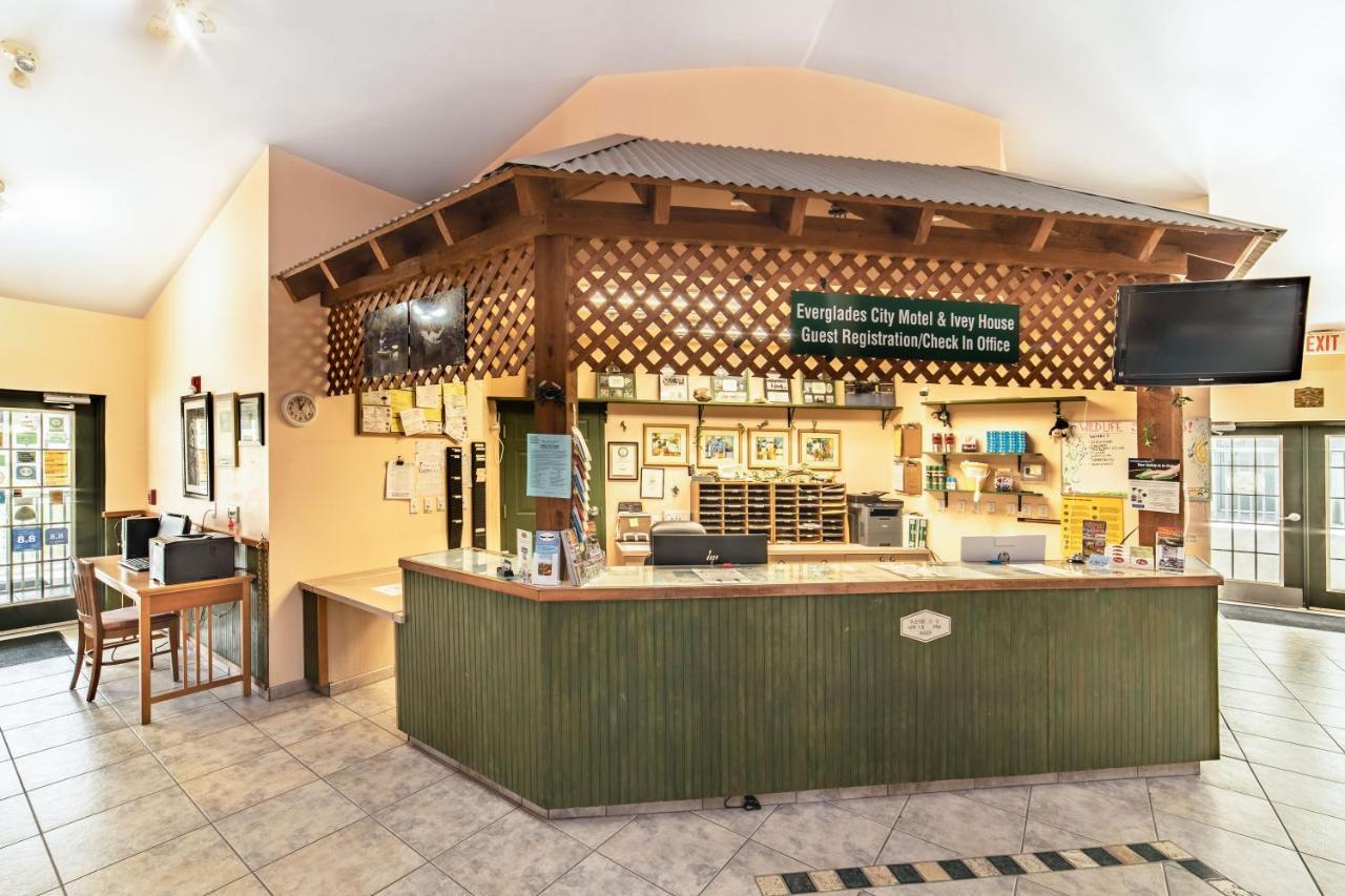 Ivey House Everglades Adventures Hotel מראה חיצוני תמונה